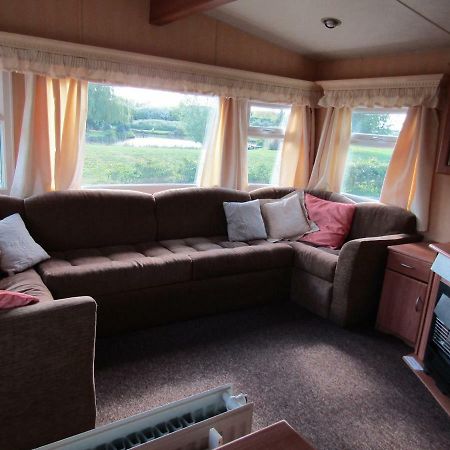 Fenlake Holiday Accommodation Metheringham ภายนอก รูปภาพ