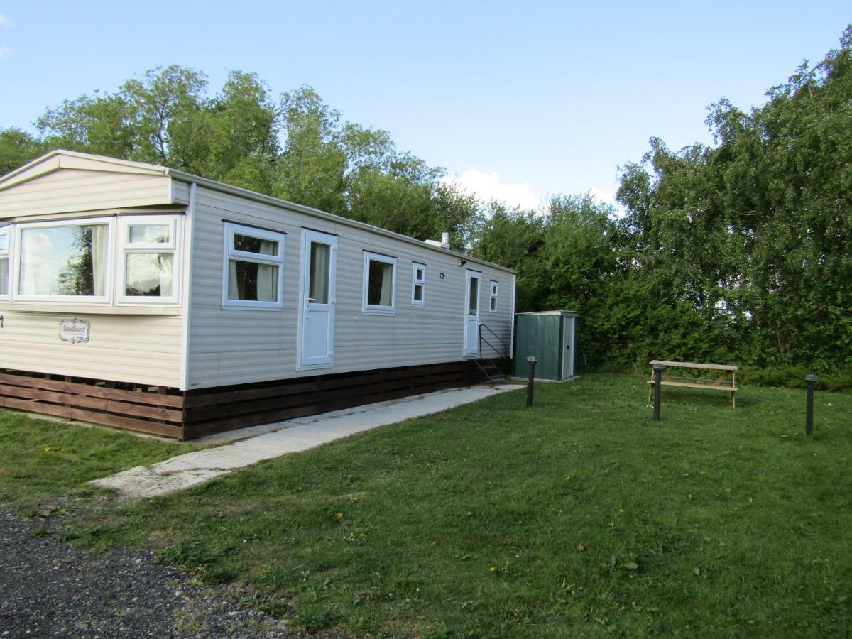 Fenlake Holiday Accommodation Metheringham ภายนอก รูปภาพ