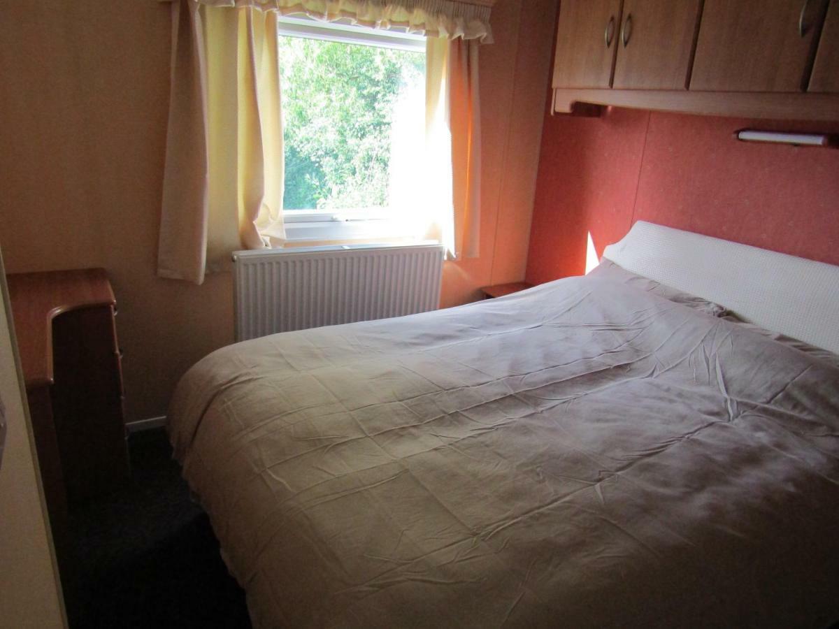 Fenlake Holiday Accommodation Metheringham ภายนอก รูปภาพ