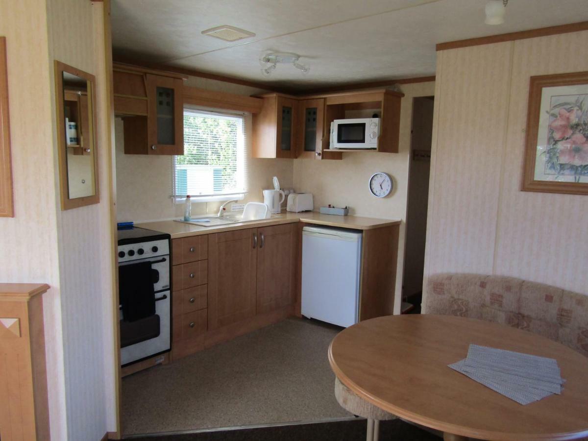 Fenlake Holiday Accommodation Metheringham ภายนอก รูปภาพ