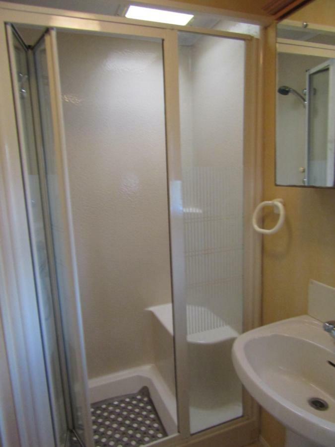 Fenlake Holiday Accommodation Metheringham ภายนอก รูปภาพ