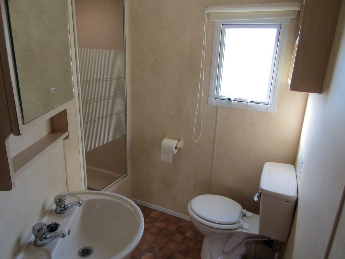 Fenlake Holiday Accommodation Metheringham ภายนอก รูปภาพ