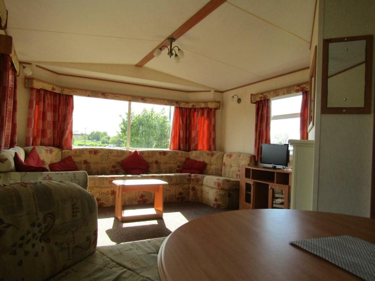 Fenlake Holiday Accommodation Metheringham ภายนอก รูปภาพ