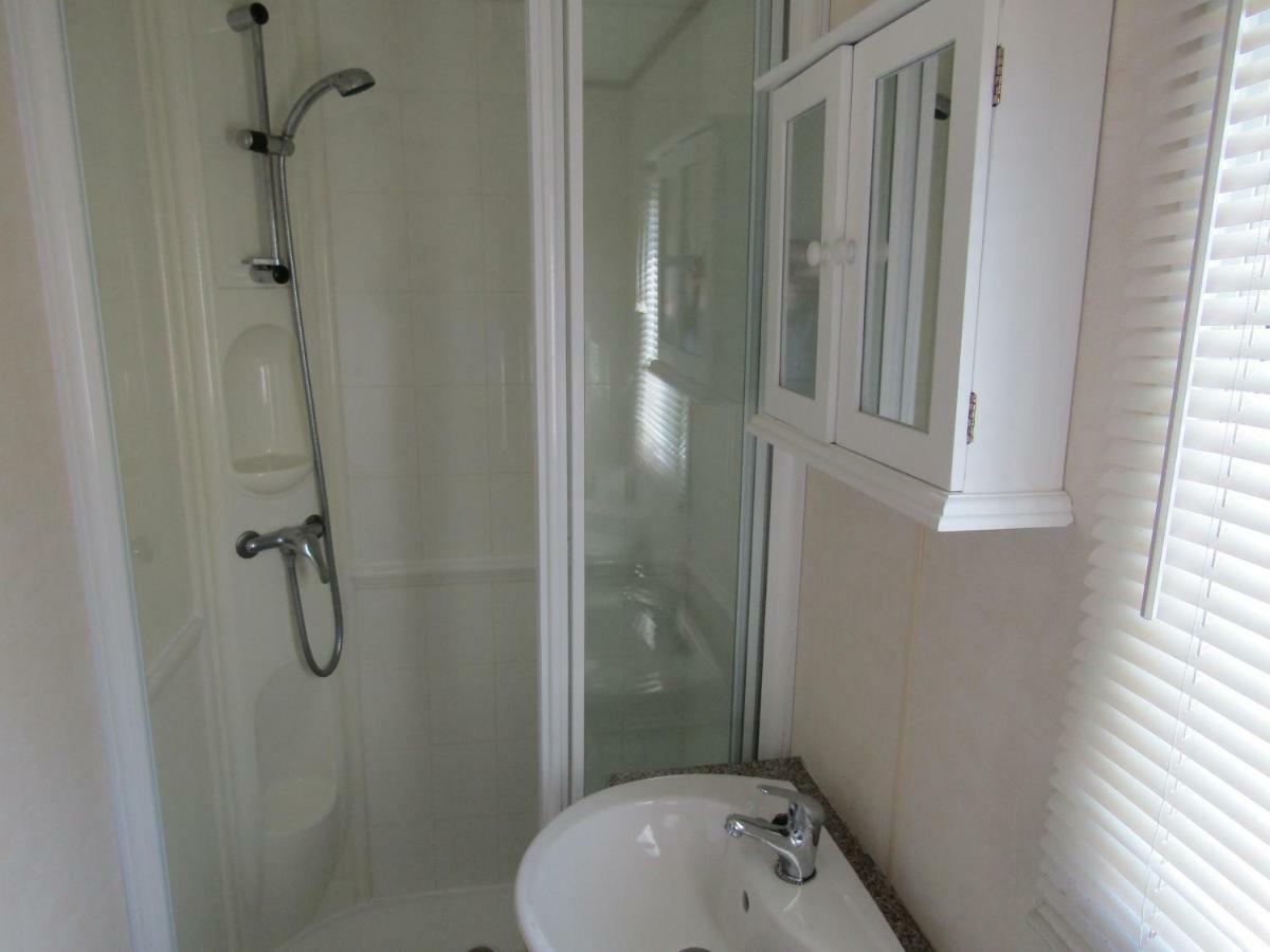 Fenlake Holiday Accommodation Metheringham ภายนอก รูปภาพ